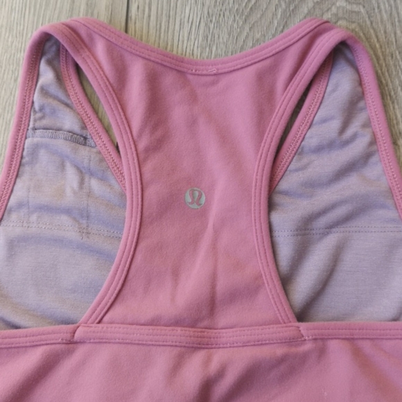 Lulu Lemon small tank top - Picture 3 of 3